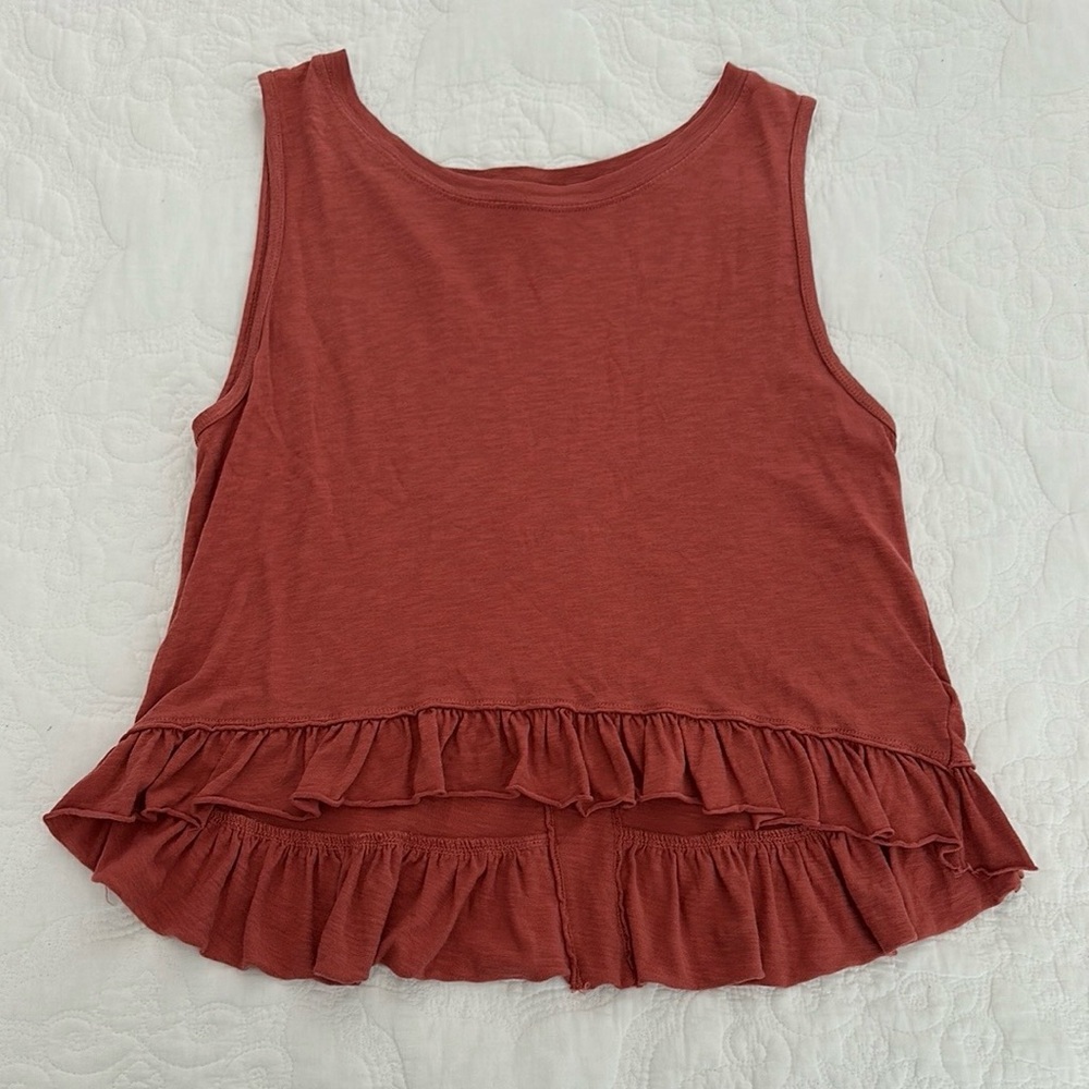 Free People We The Free Ellie Ruffle Hem Tank Top XS Rust Sleeveless Shirt READ